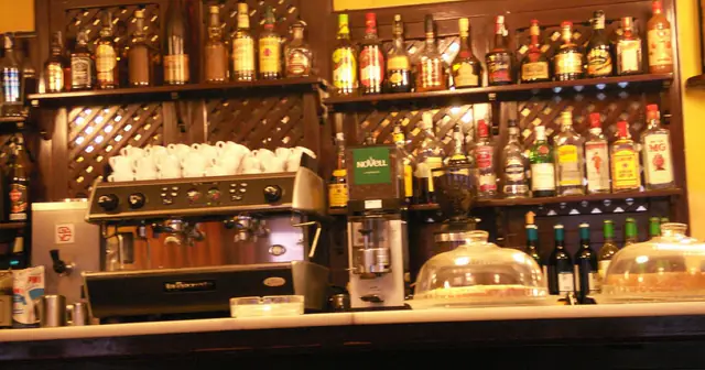 STARBAR沖縄、繁盛バーを売って、しゃぶしゃぶ屋の多店舗化資金にする「戦略的資金調達」型M&A