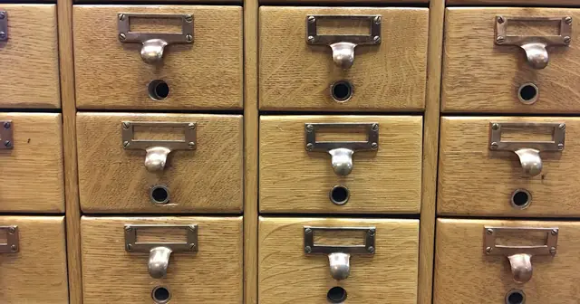 Pinboard、11年分の売上を毎年1枚の表で公開。ピークは$259Kで、そこから3年続けて減った