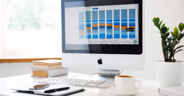 Plausible、広告費ゼロ・4人で$1M ARR。Google Analytics対抗が証明した「思想で売るSaaS」